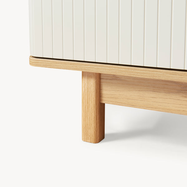 Meuble TV Ferrersp avec 2 portes 140x40x45 cm aspect chêne / couleur sable [en.casa]