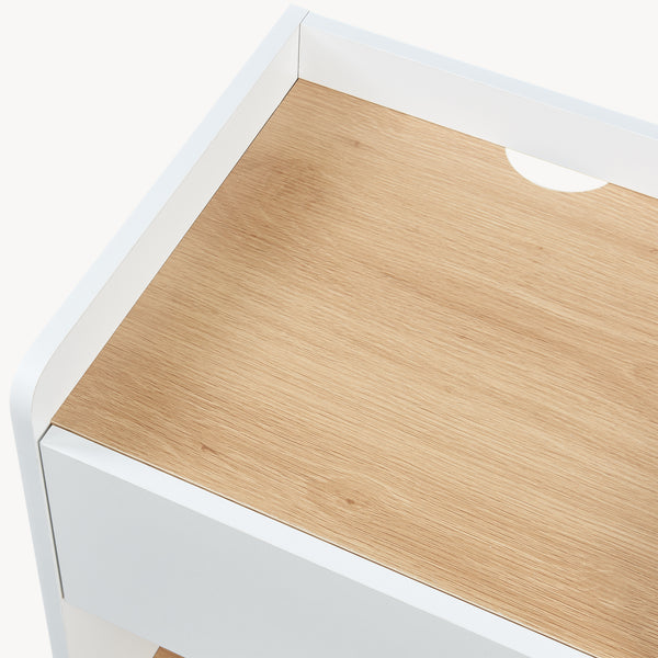 Table de chevet Kuorshare 55x42x37 cm Blanc/Aspect chêne [en.casa]