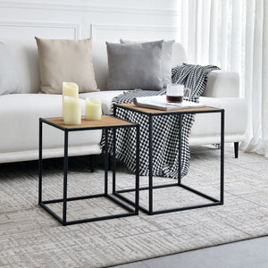 Set de 2 tables basses Grindavik gigognes carrées noir effet bois [en.casa]