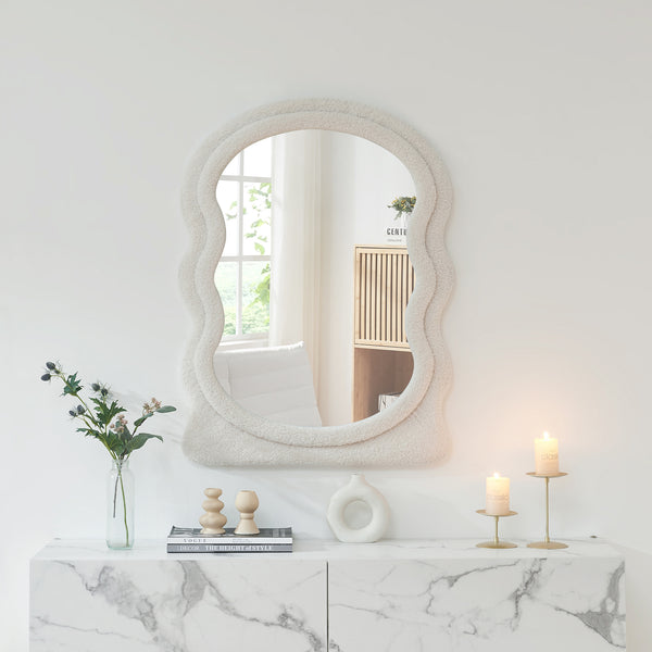 Miroir mural Brummen avec cadre en tissu Teddy 80x60 cm Blanc [en.casa]