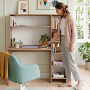 Bureau Onega avec étagère intégrée 143 x 114 x 40 cm effet bois [en.casa]