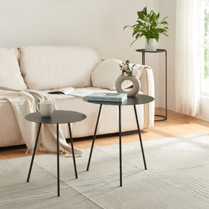 Table d'appoint Sula avec plateau rond métal noir [en.casa]