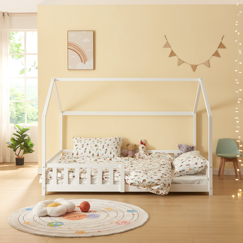 Lit cabane Hesel avec matelas et barrière de sécurité blanc [en.casa] - premiumXL