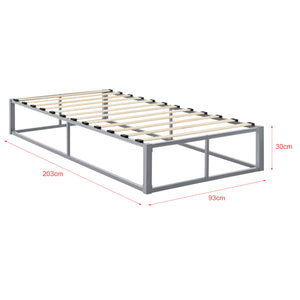 Lit en métal Kreta en différentes couleurs et tailles [en.casa]