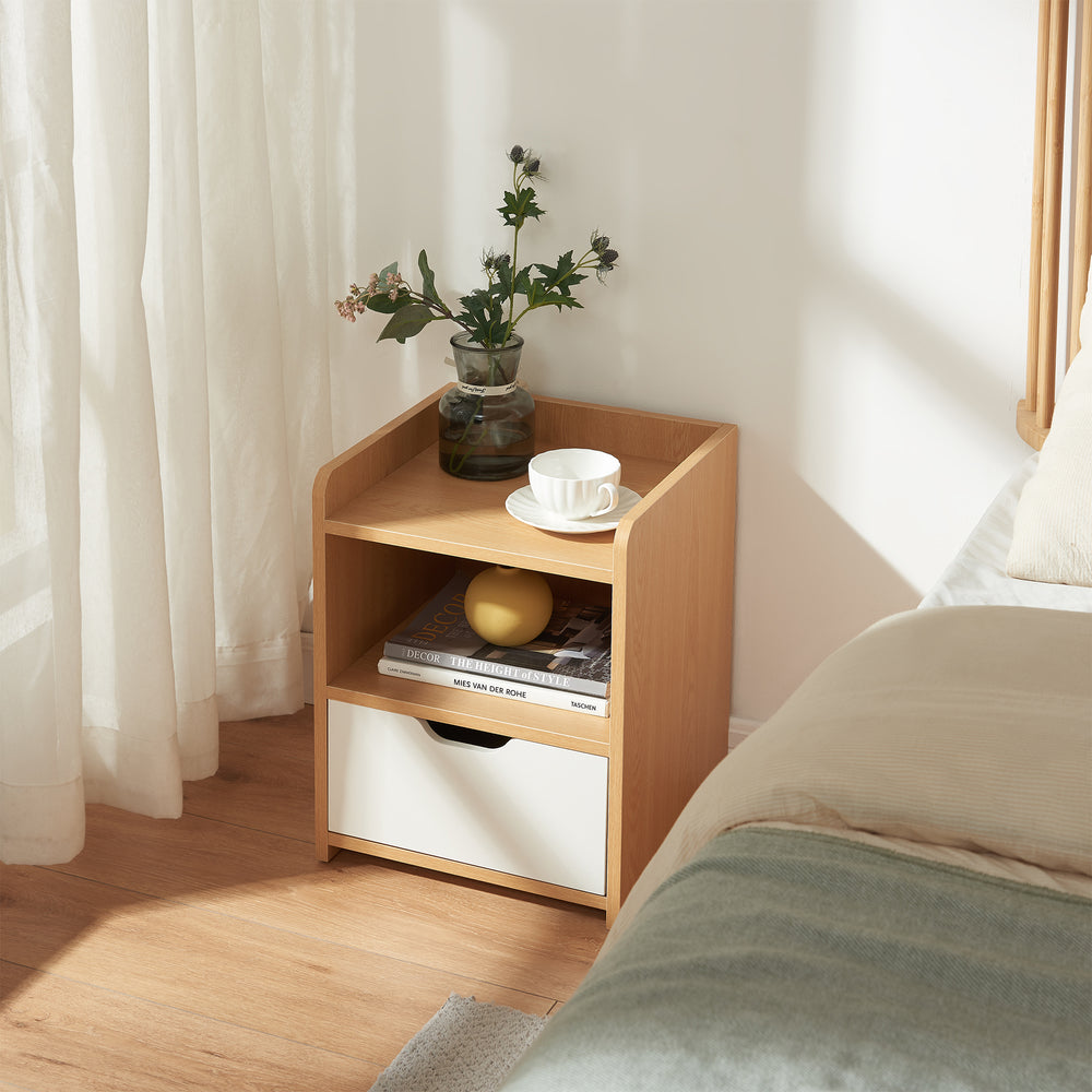 Table de chevet Bordkak 45x36x34 cm aspect chêne/blanc [en.casa]