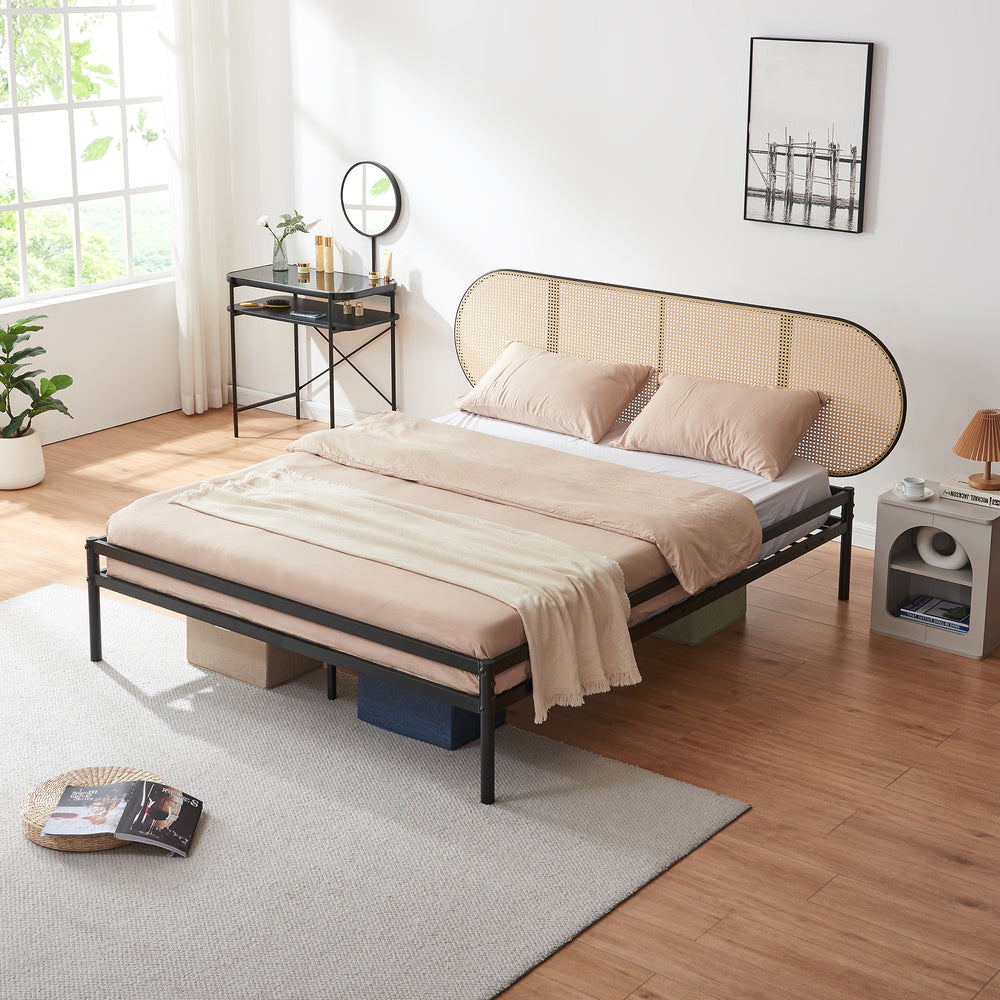 Lit en métal Linköping avec tête de lit ovale et matelas noir / effet rotin [en.casa]