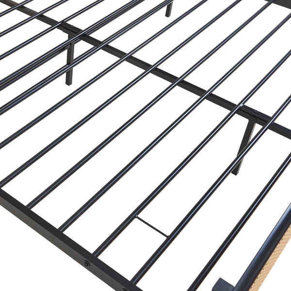 Lit en métal Linköping avec tête de lit rectangulaire et matelas noir / effet rotin [en.casa]