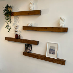 Lot d'étagère murales Munkebo 100 x 9 x 9 cm bois de pin avec lasure [en.casa]
