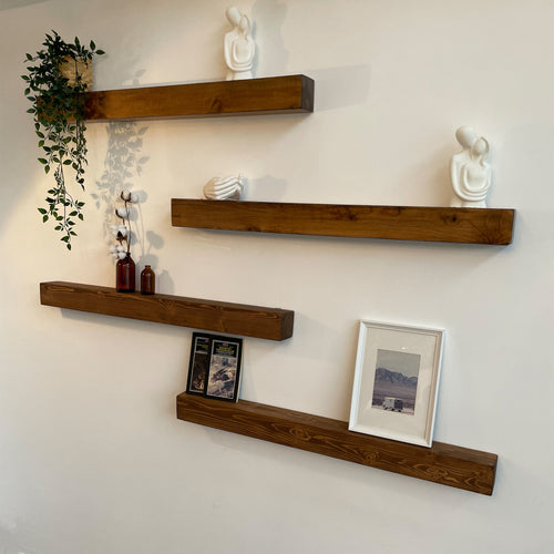 Lot d'étagère murales Munkebo 100 x 9 x 9 cm bois de pin avec lasure [en.casa]