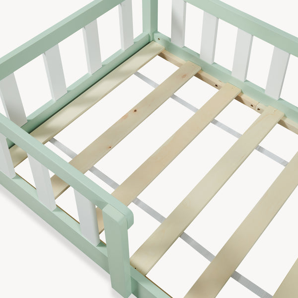 Lit d'enfant en forme de maison Treviolo bois de pin [en.casa]