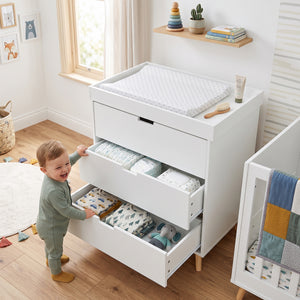 Commode à langer Sallinrar avec matelas à langer amovible [en.casa]